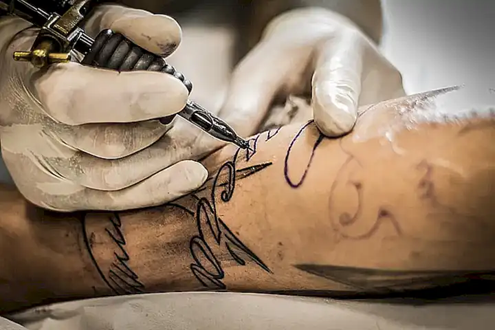 Die Symbolik der Namen als Tattoo-Motiv