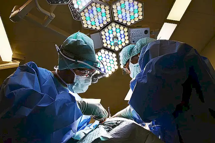 Die Widerlegung von Gerüchten um eine Operation