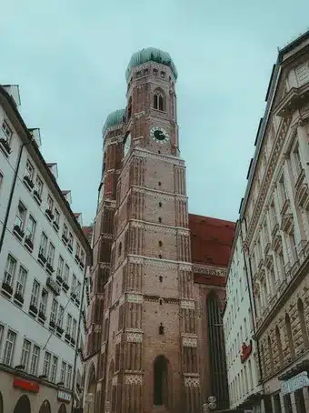 Eine kleine Geschichte zu 